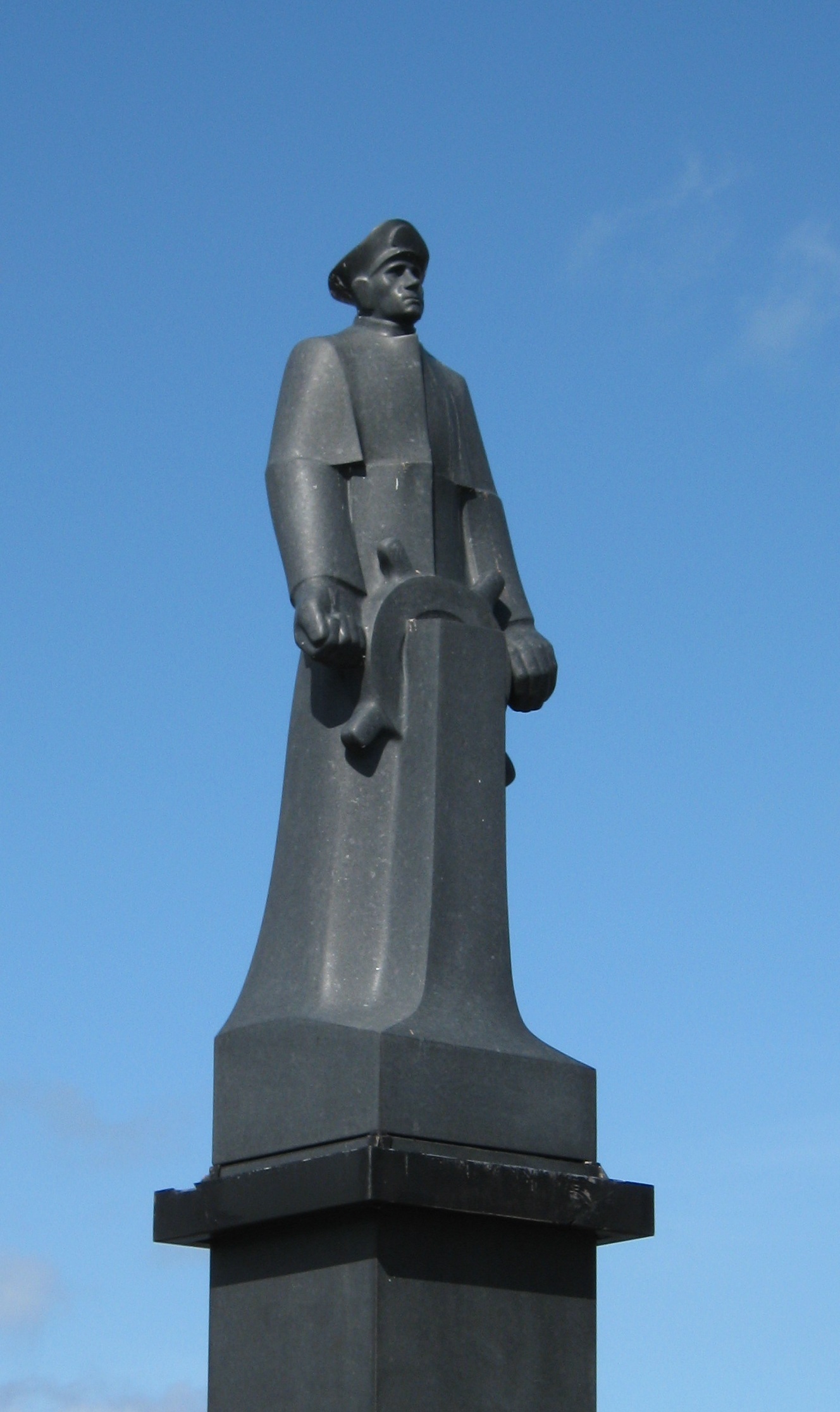  Statue in Bergen Harbour 